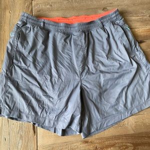 Birddogs grey shorts with pink lining